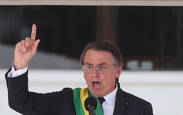  Bolsonaro asume con una dura y directa retórica conservadora