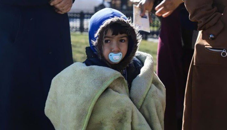  Niño sobreviviente del terremoto en Turquía: “Una persona vestida de blanco me alimentó”