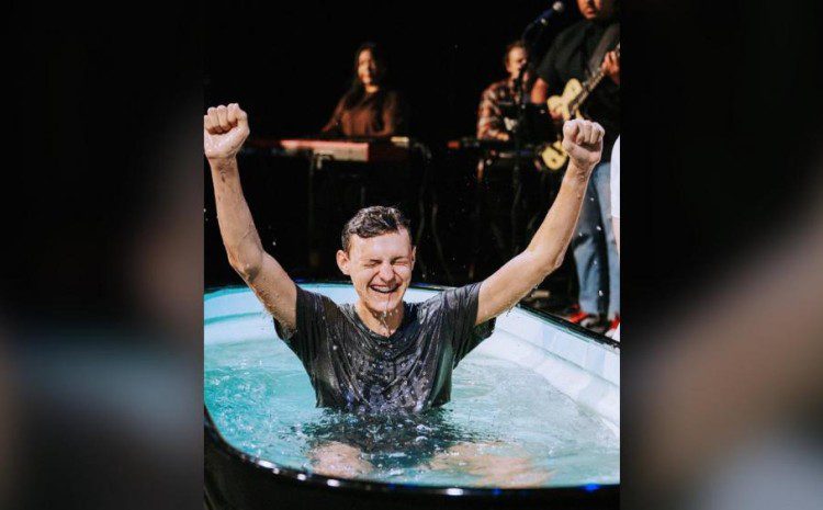  El movimiento de Dios en Texas A&M «no muestra signos de desaceleración» – Cientos de bautizados en Corpus Christi