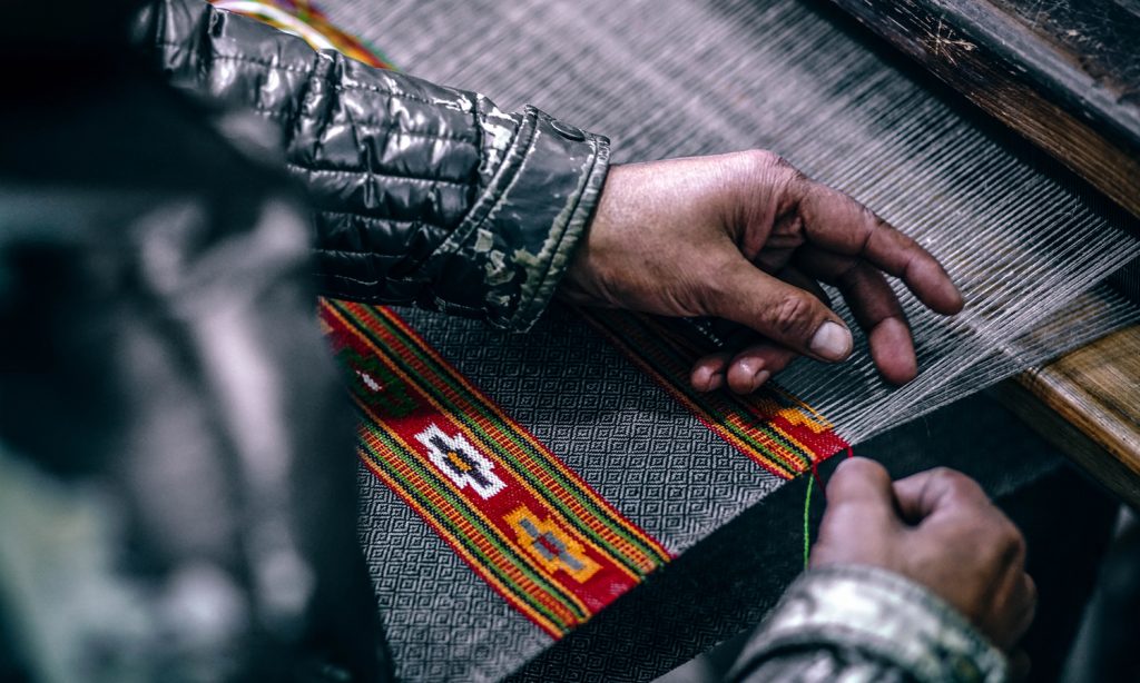 Uored El mandato cultural: por qué debes vivir en el mundo, no huir de él ...